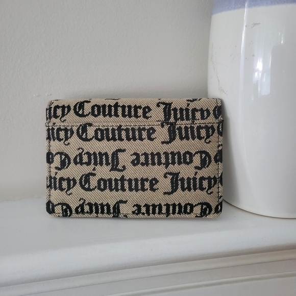 Juice couture small wallet. - Picture 3 of 5